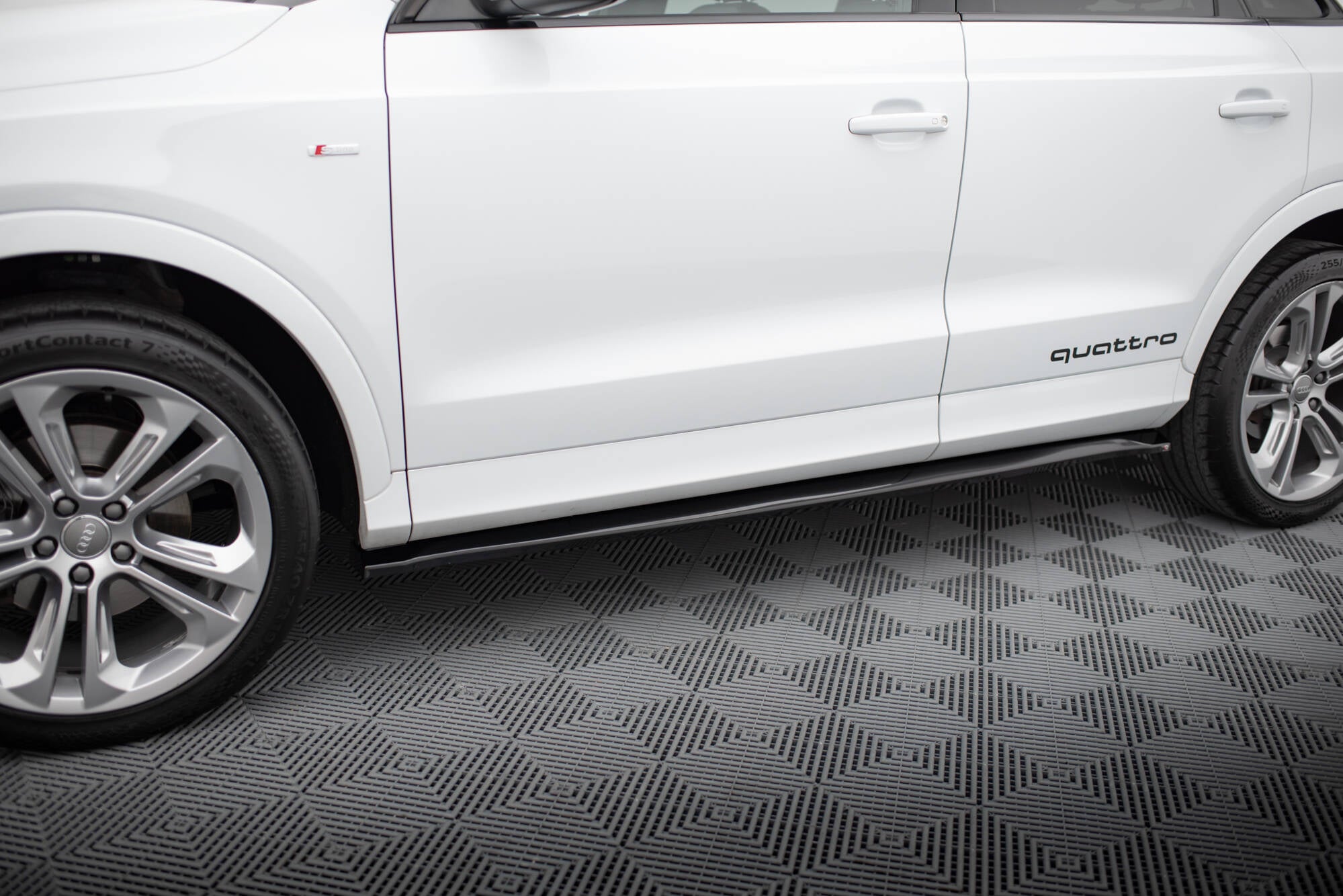 Sæt med splitters Audi Q3 S-line 8u