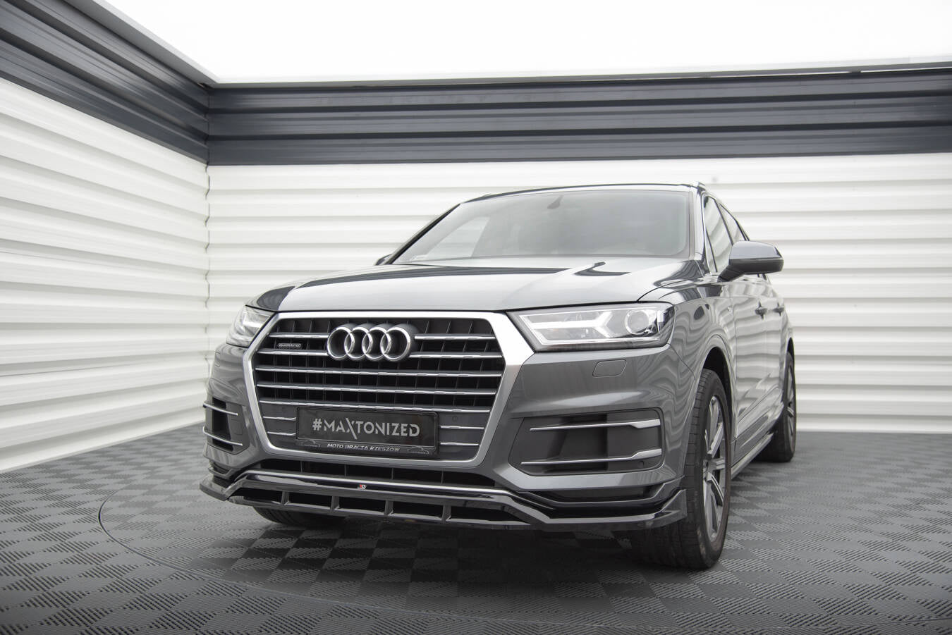 Sarja Splitters Audi Q7 MK2