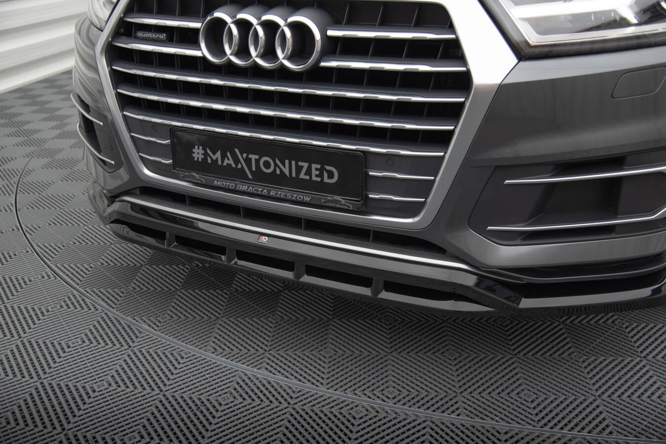 Sarja Splitters Audi Q7 MK2
