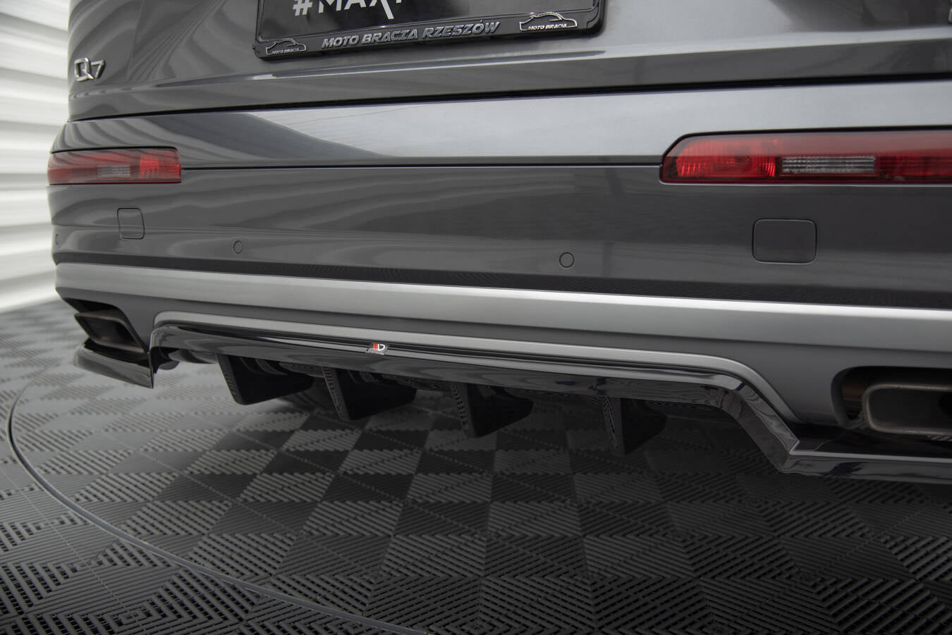 Sarja Splitters Audi Q7 MK2