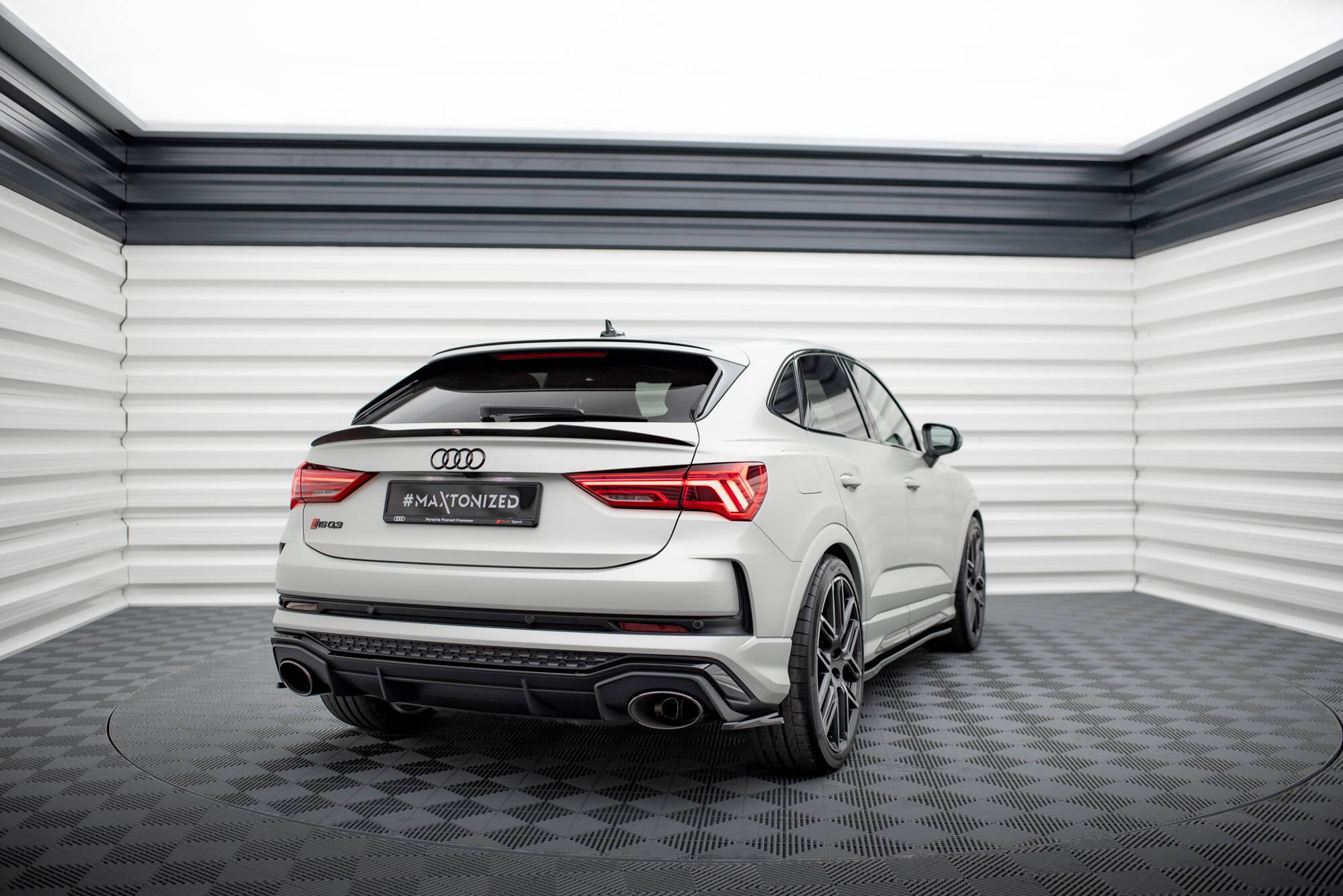 Sæt med splitters Audi RSQ3 F3
