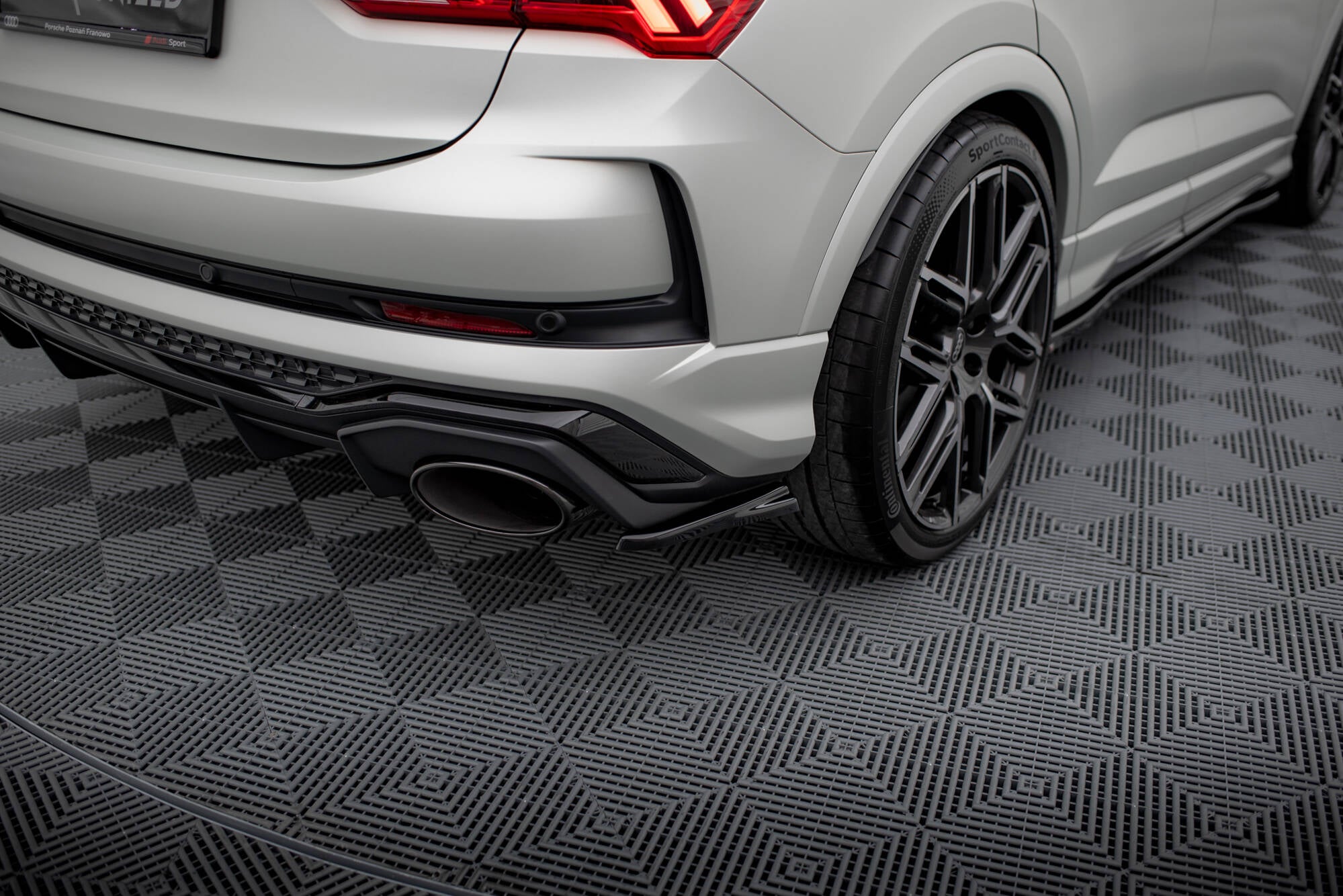Sæt med splitters Audi RSQ3 F3