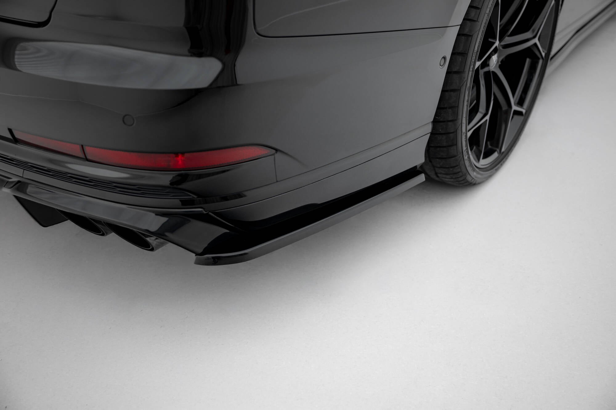 Sæt med splitters Audi S8 D5