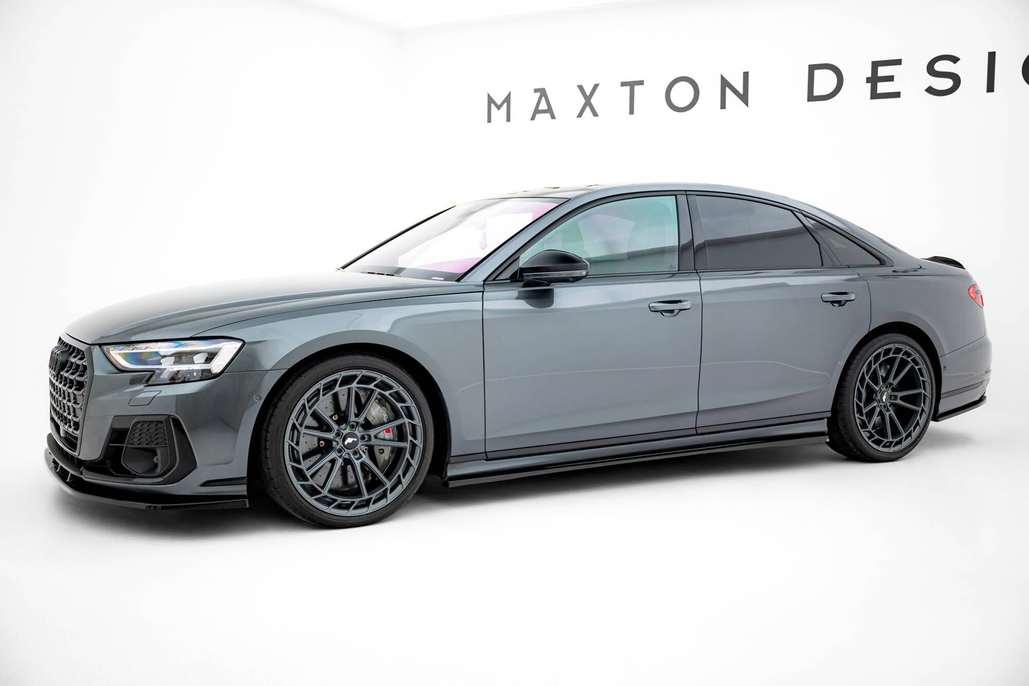 Sarja Splitters Audi S8 D5 -kasvojenkorotus