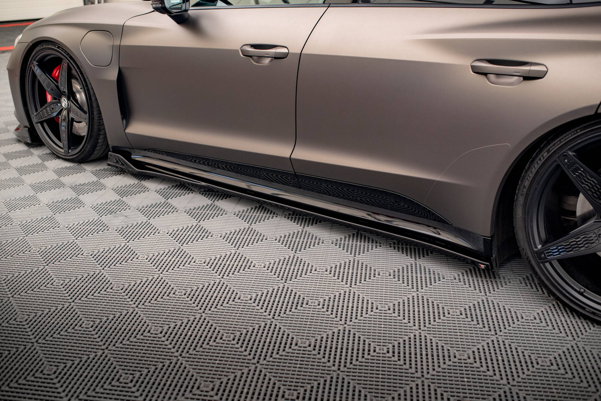 Sarja Splitters Audi E-Tron GT / RS GT MK1
