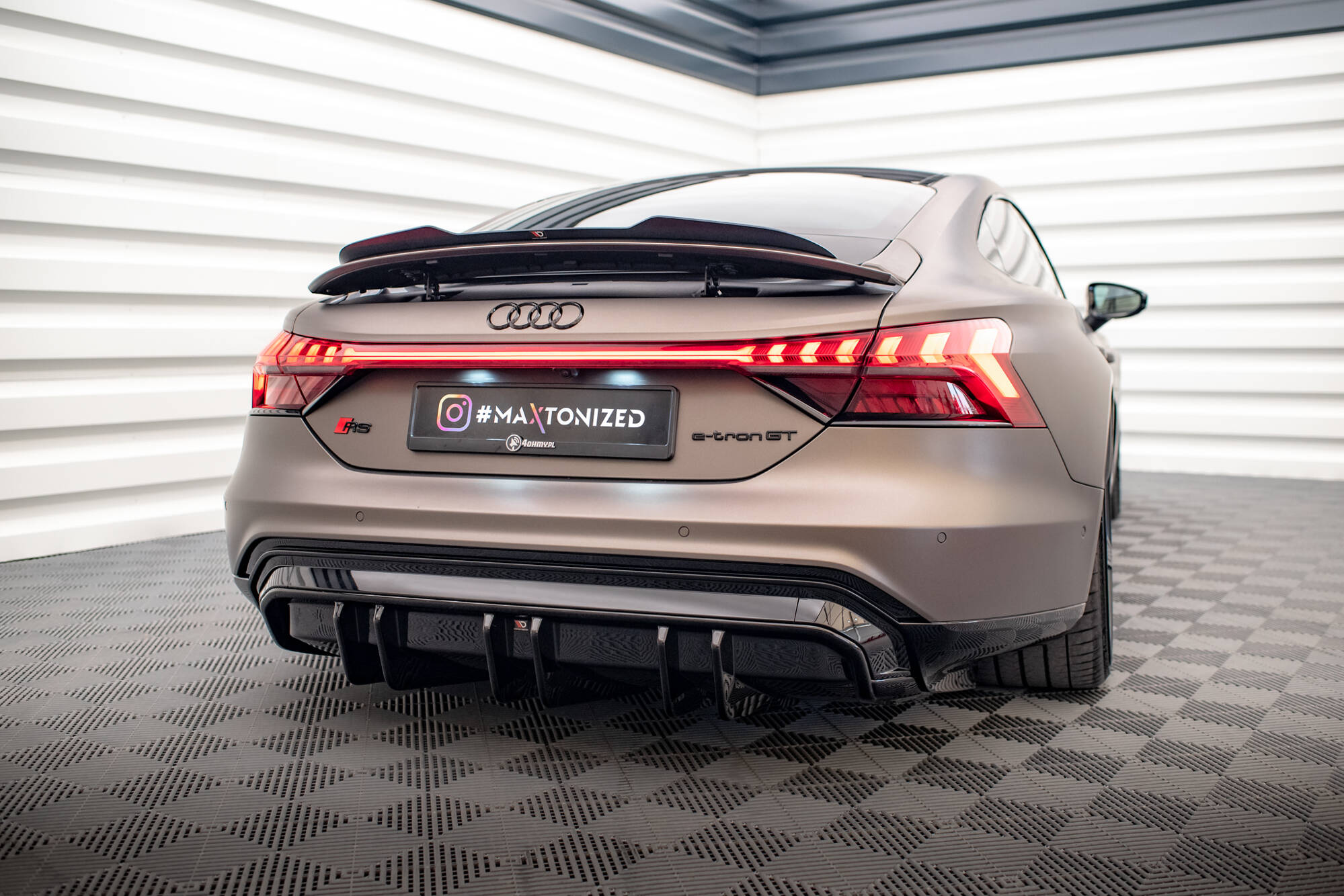 Sarja Splitters Audi E-Tron GT / RS GT MK1