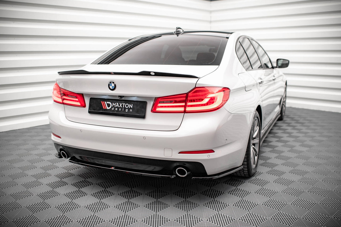 Set of splitters bmw 5 sedan g30