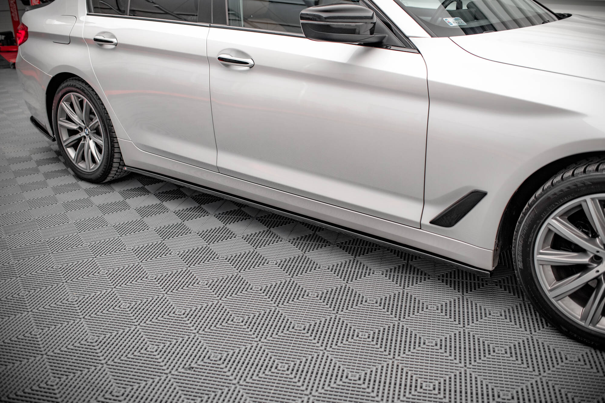 Sæt med splitters BMW 5 siden G30