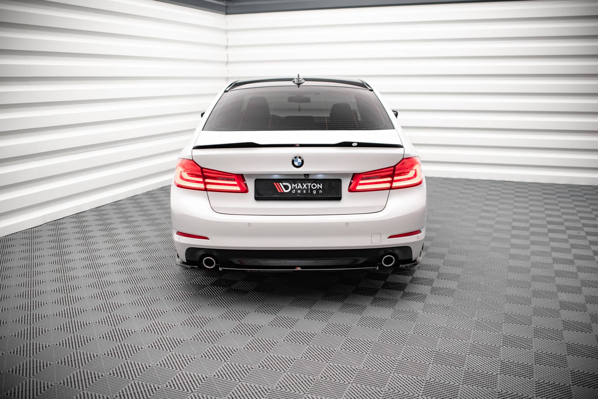 Sæt med splitters BMW 5 siden G30