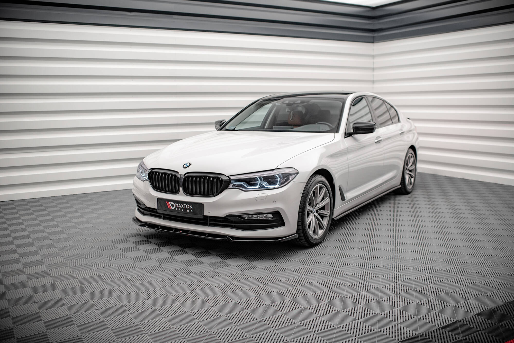 Sæt med splitters BMW 5 siden G30