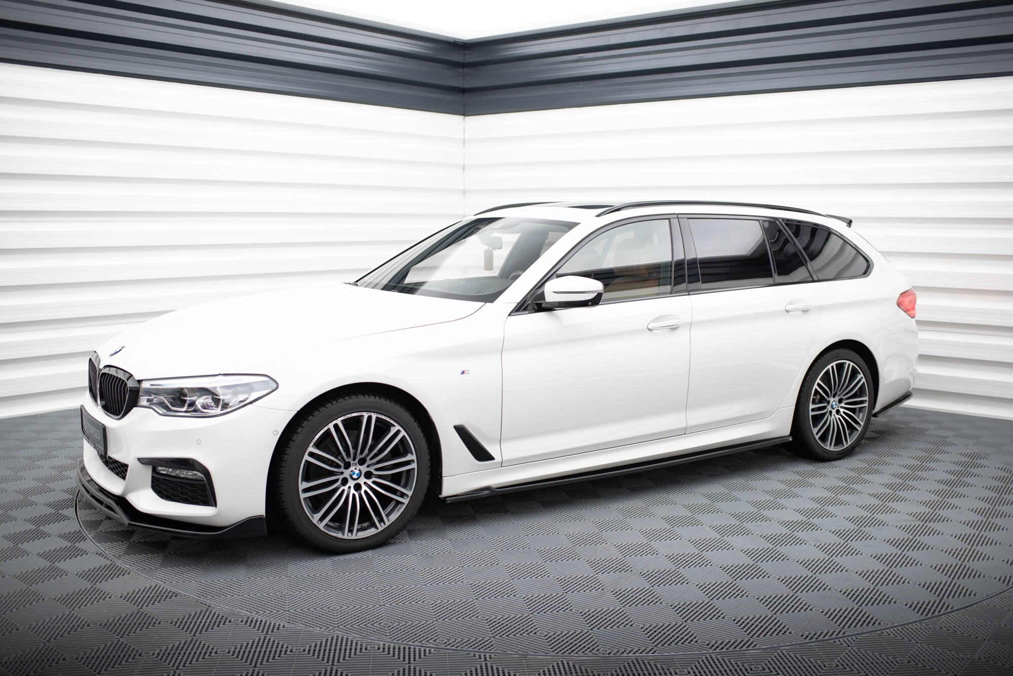 Jakosarja bmw 5 sedan m-pack g30