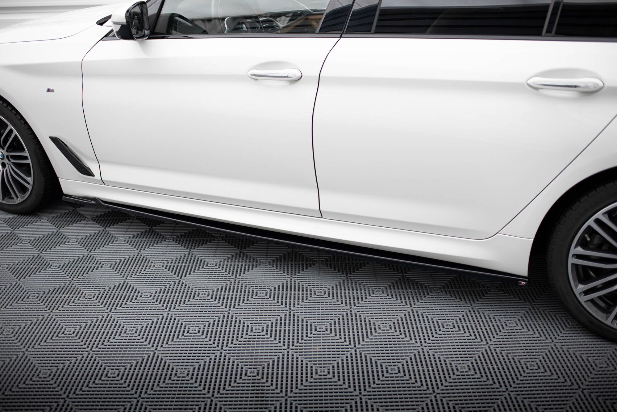 Sæt med splitters BMW 5 siden M-Pack G30