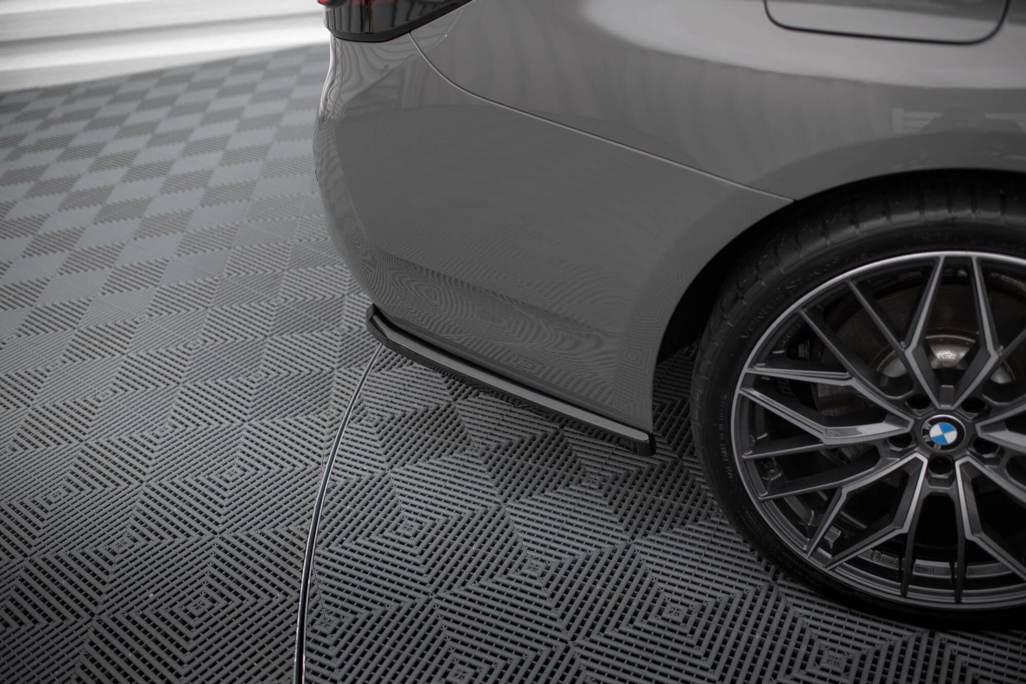 Set of splitters bmw 5 touring g31