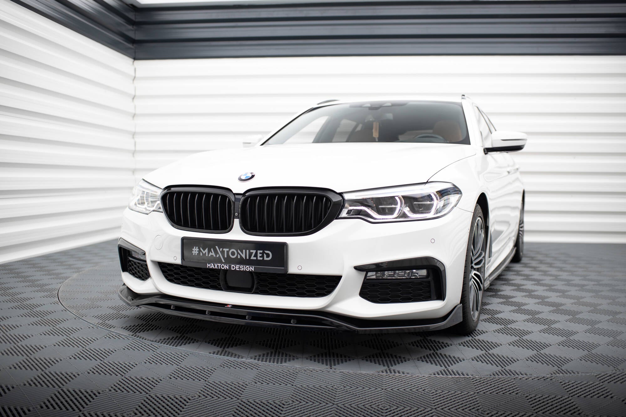 Sarja Splitters BMW 5 Touring M-Pack G31