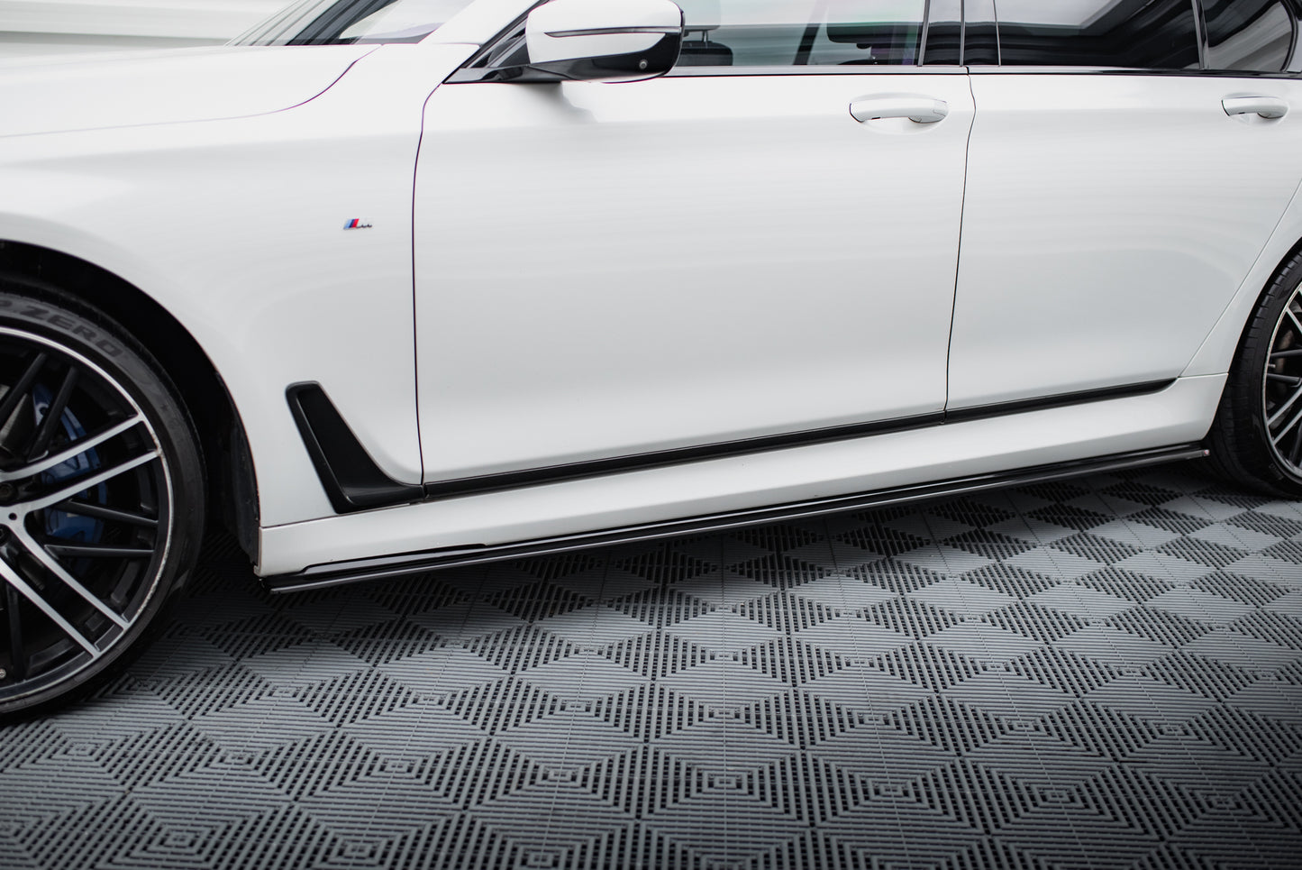 Set of splitters bmw 7 m-pack g11