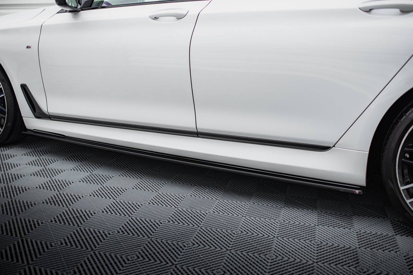 Set of splitters bmw 7 m-pack g11