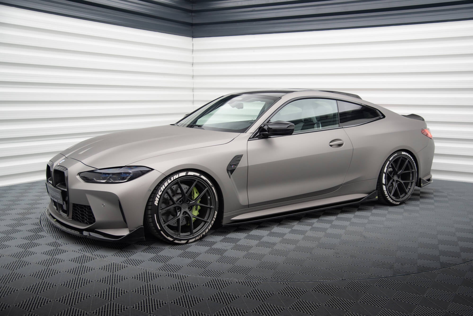 Sarja jakajamerkki BMW M4 G82