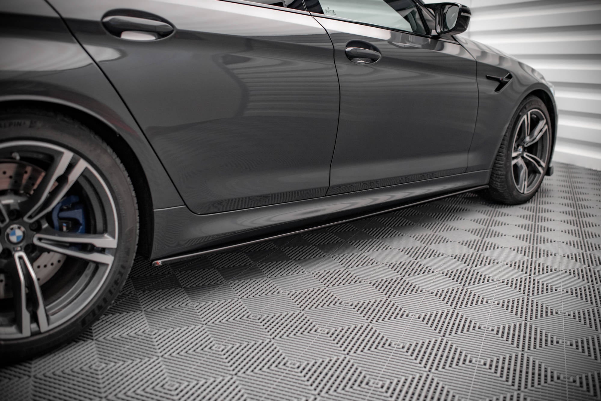 Sæt med splitters BMW M5 F90 ansigtsløftning