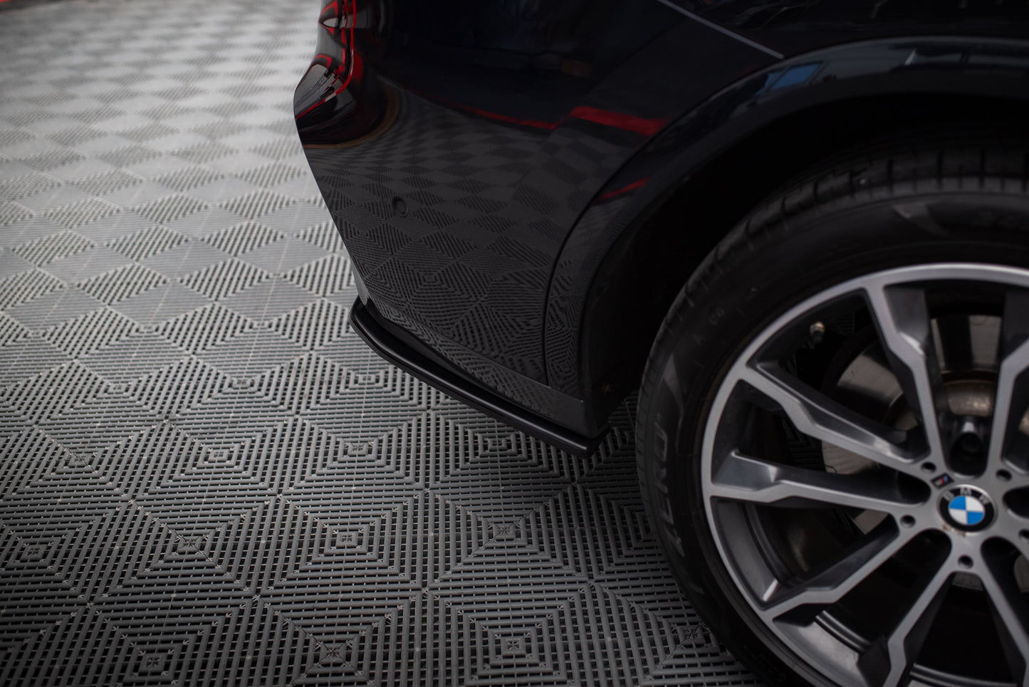 Set of splitters bmw x4 m-pack g02