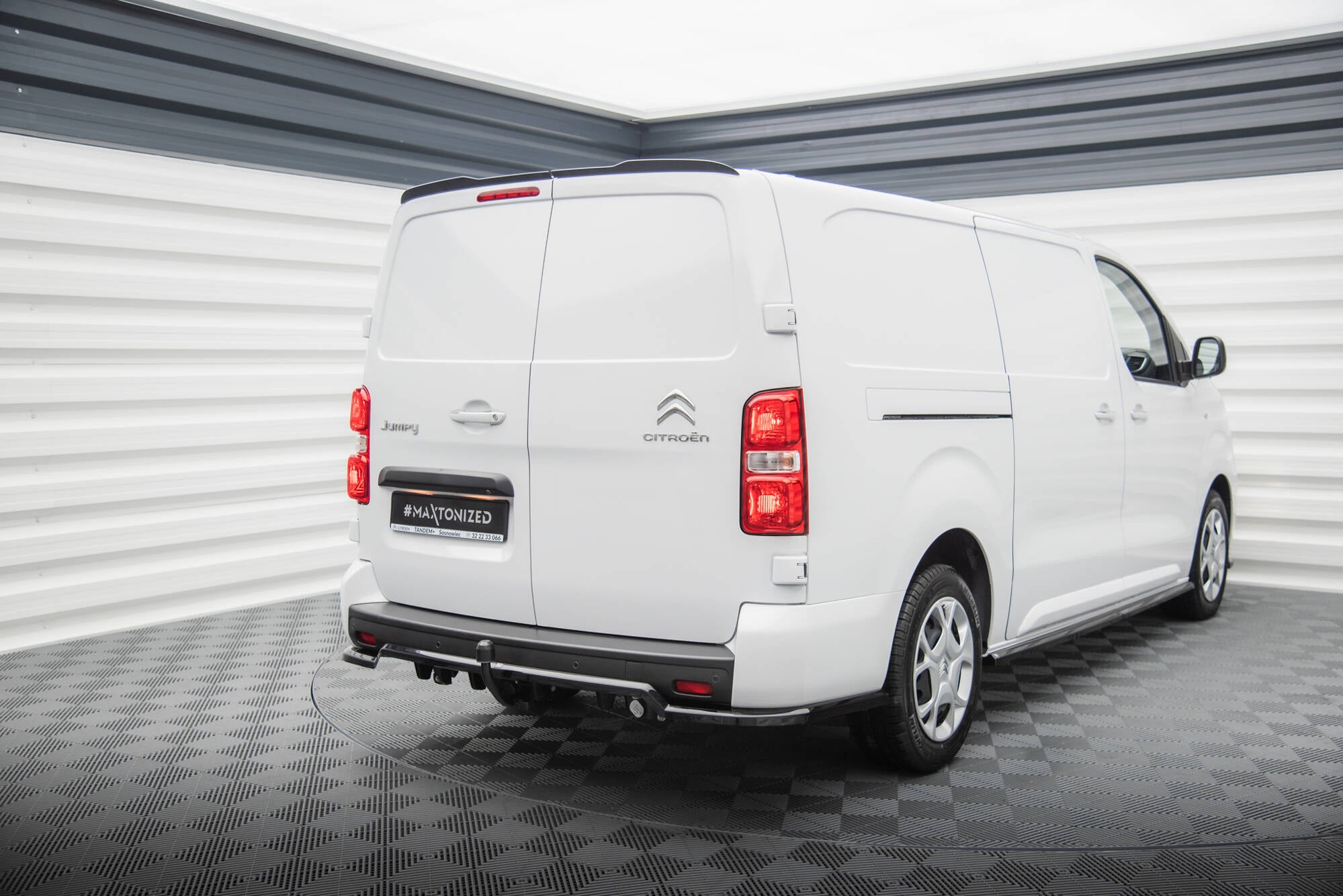 Sarja jakautujia Citroen Jumpyn l3 MK3