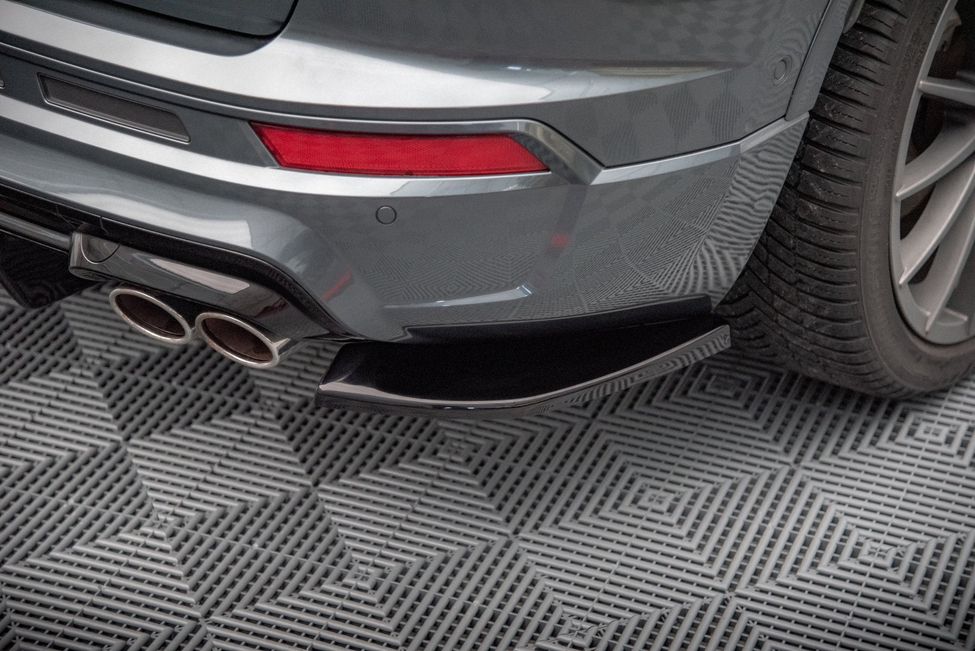 Sarja Splitters cupra ateca mk1 kasvojenkorotus