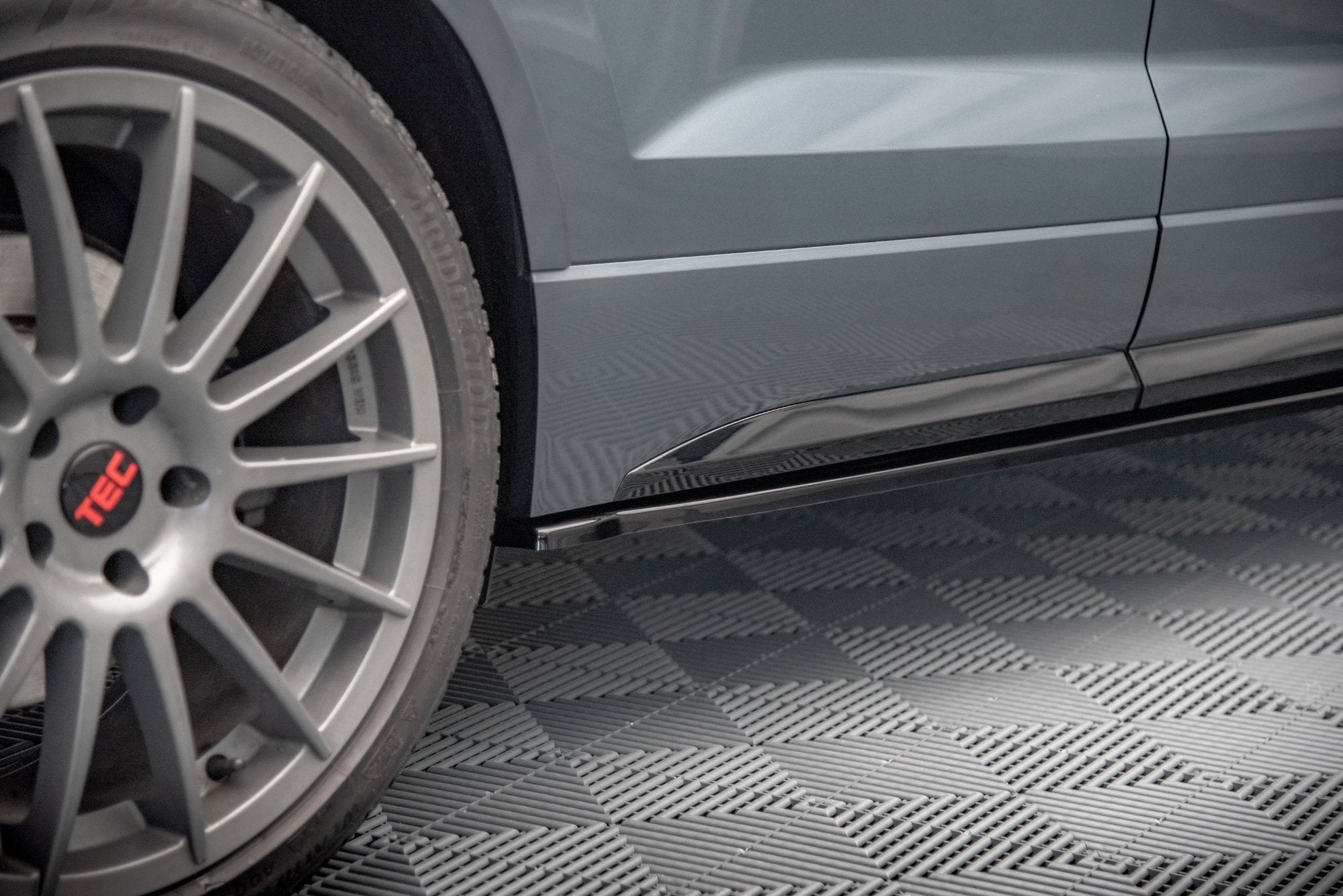 Sarja Splitters cupra ateca mk1 kasvojenkorotus
