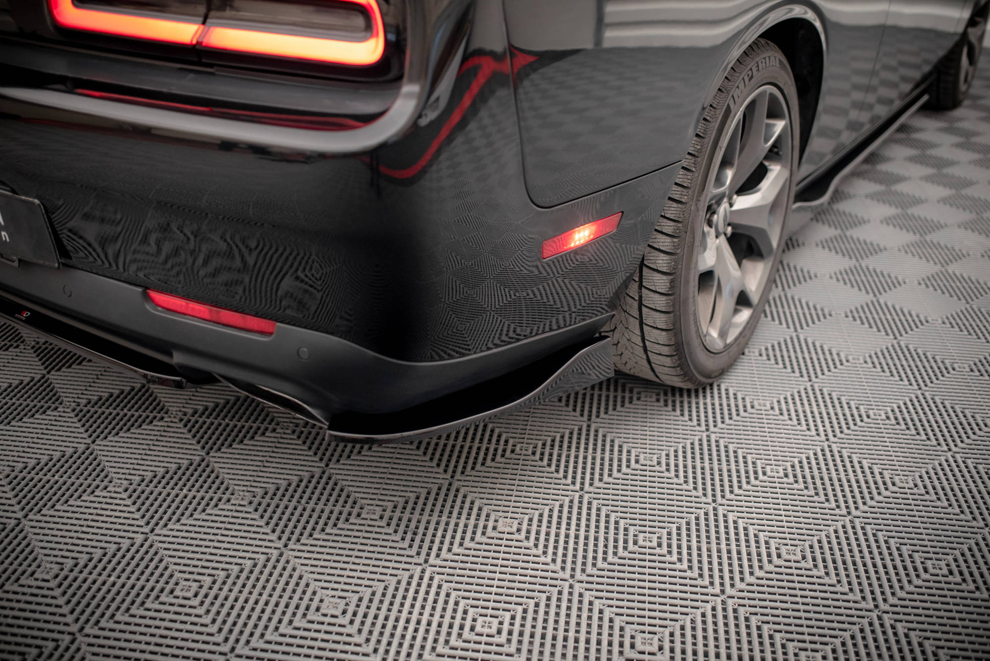 Sarja Splitters Dodge Challenger RT MK3 Facelift