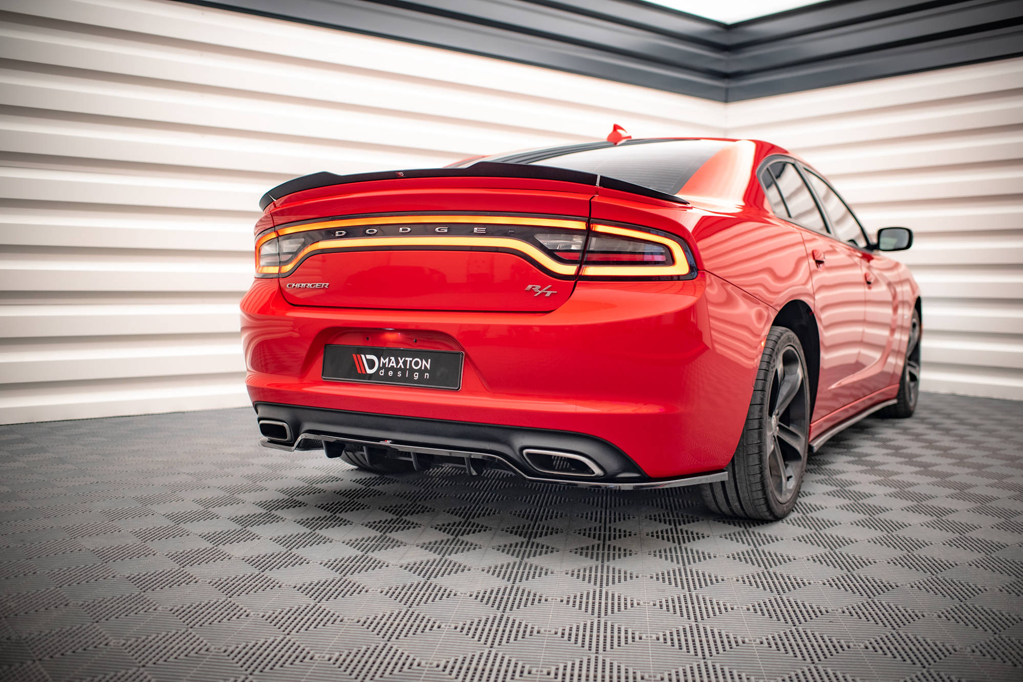 Sarja Splitters Dodge Charger RT MK7 Facelift