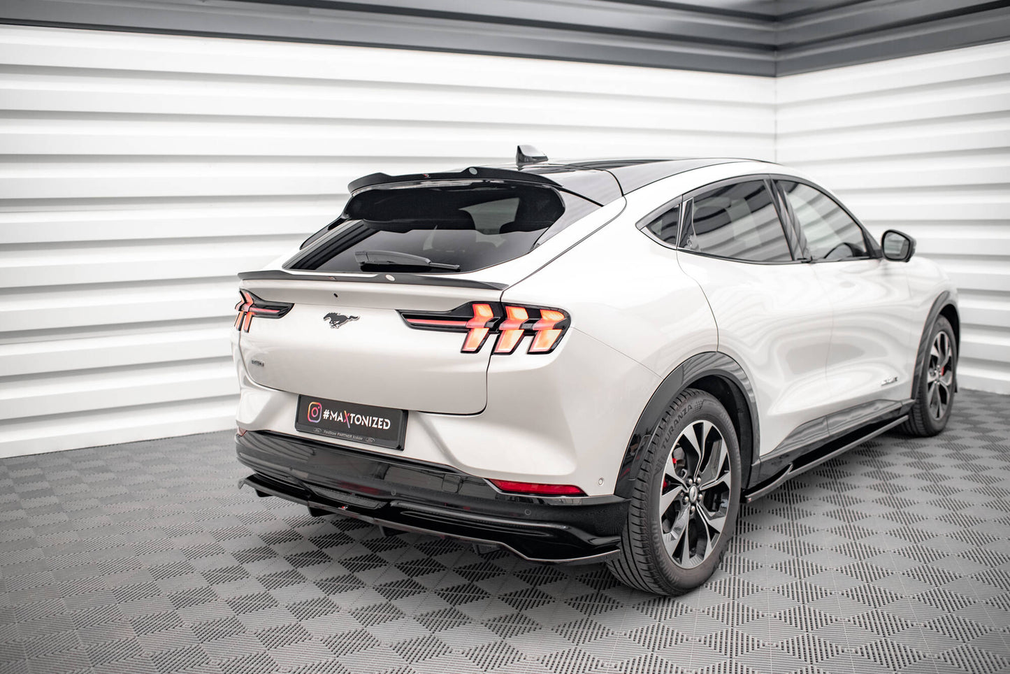 Sæt med splitters Ford Mustang Mach-e Mk1