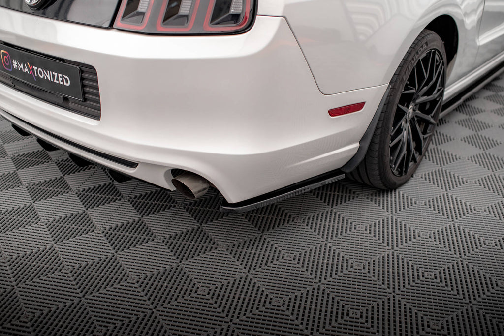 Sæt med splitters Ford Mustang Mk5 ansigtsløftning