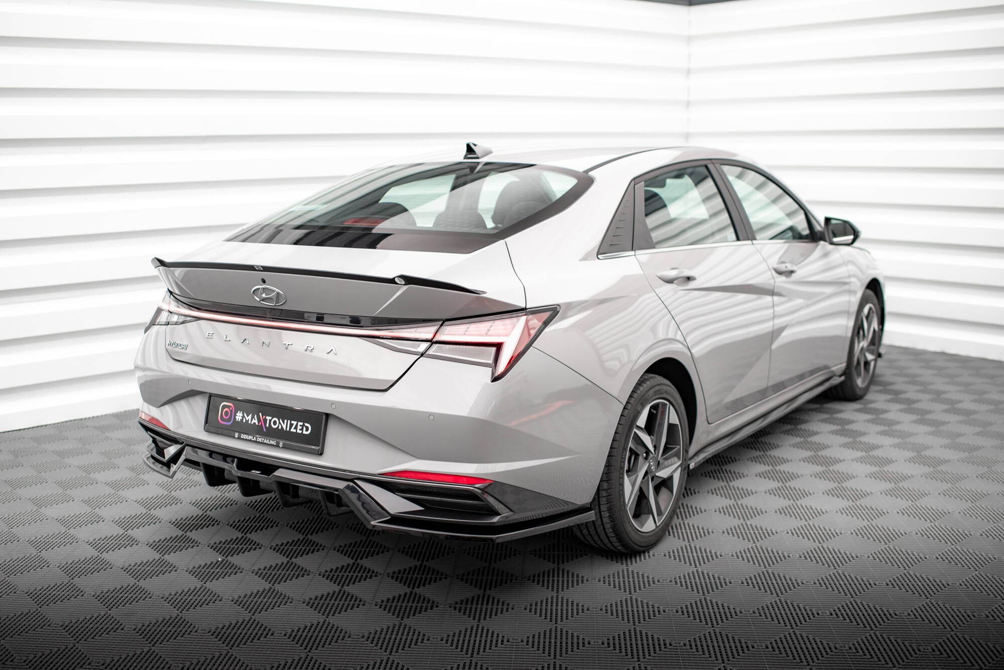 Sæt af Splitter's Hyundai Elantra Mk7