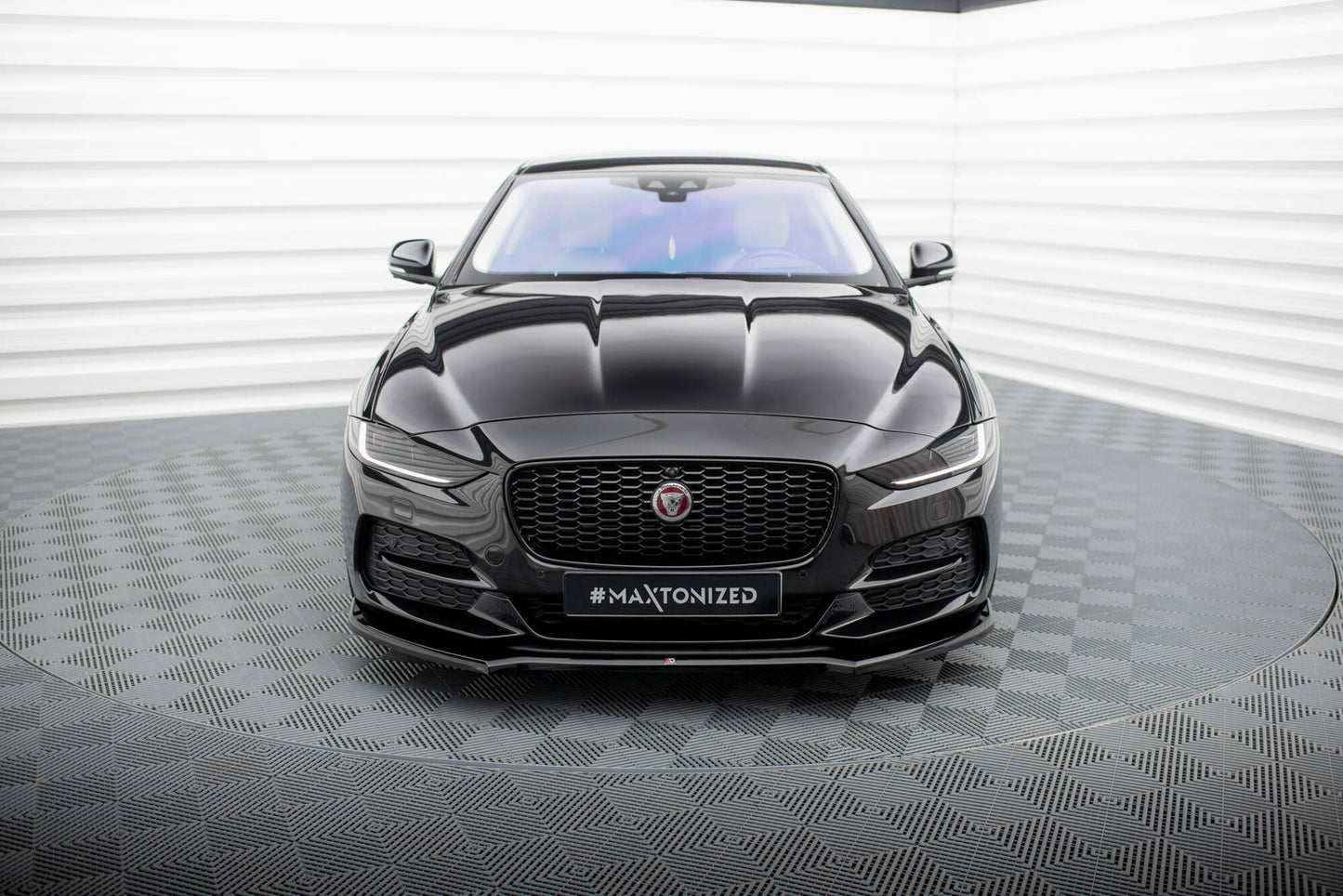 Set of splitters jaguar xe x760 facelift