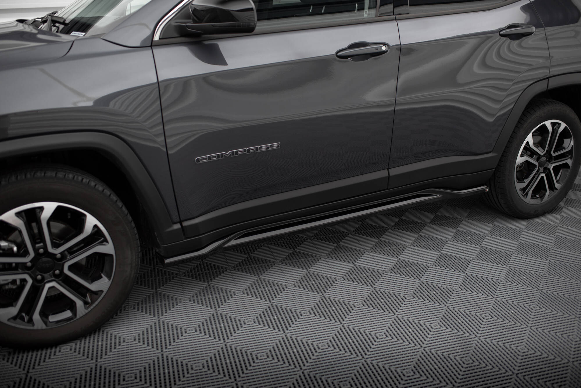 Sarja Jeep Compass Limited MK2 -kasvojenkorotus