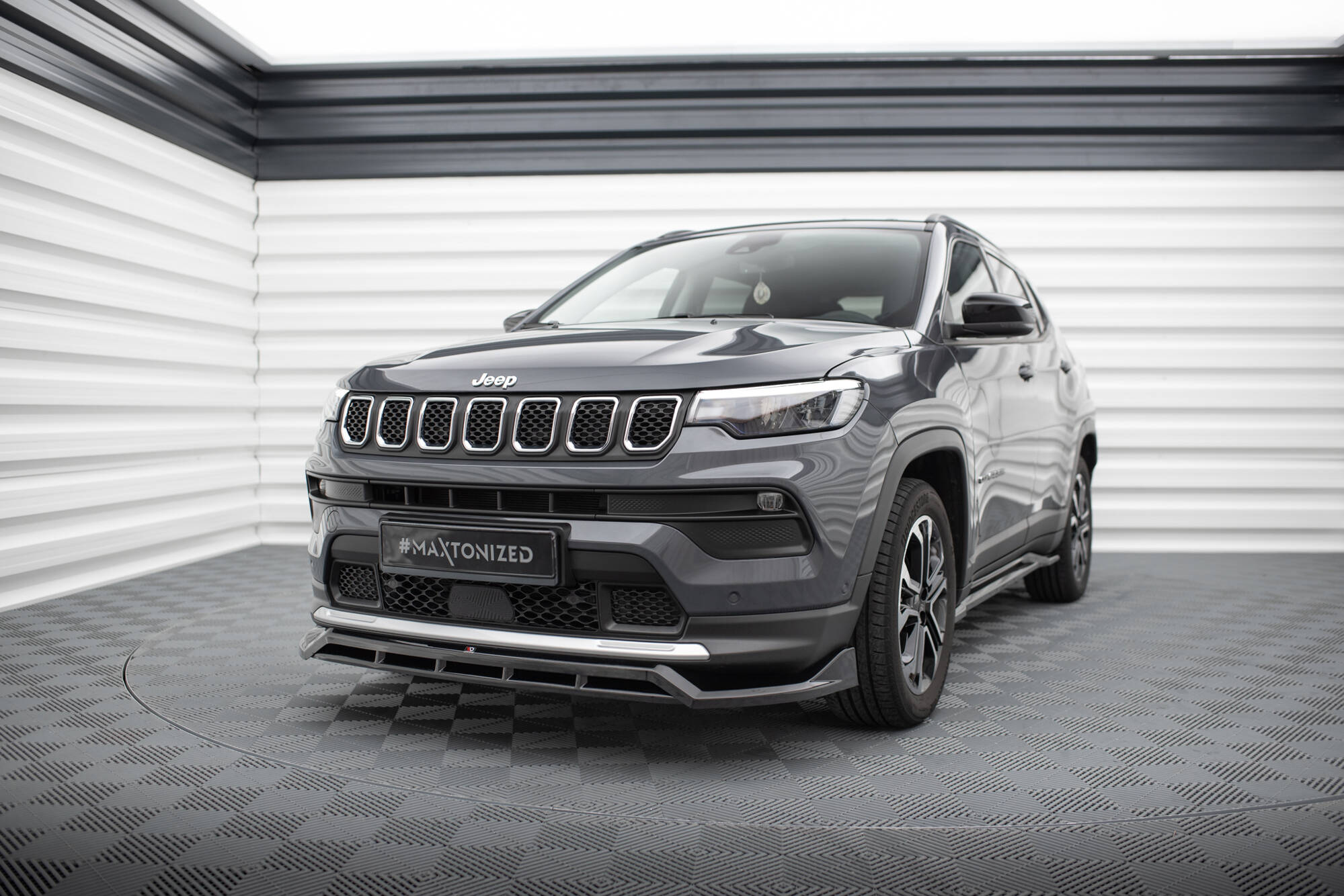 Sarja Jeep Compass Limited MK2 -kasvojenkorotus