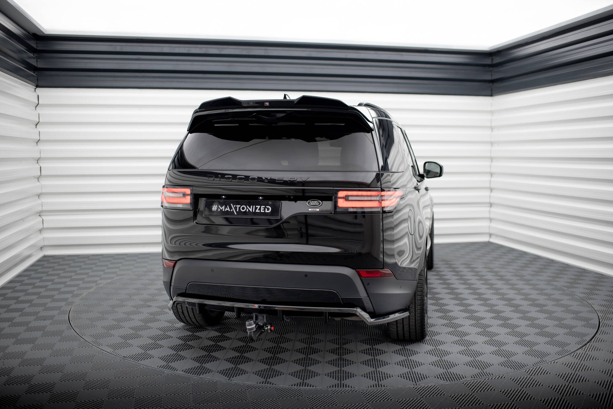 Sarja Land Rover Discovery HSE MK5