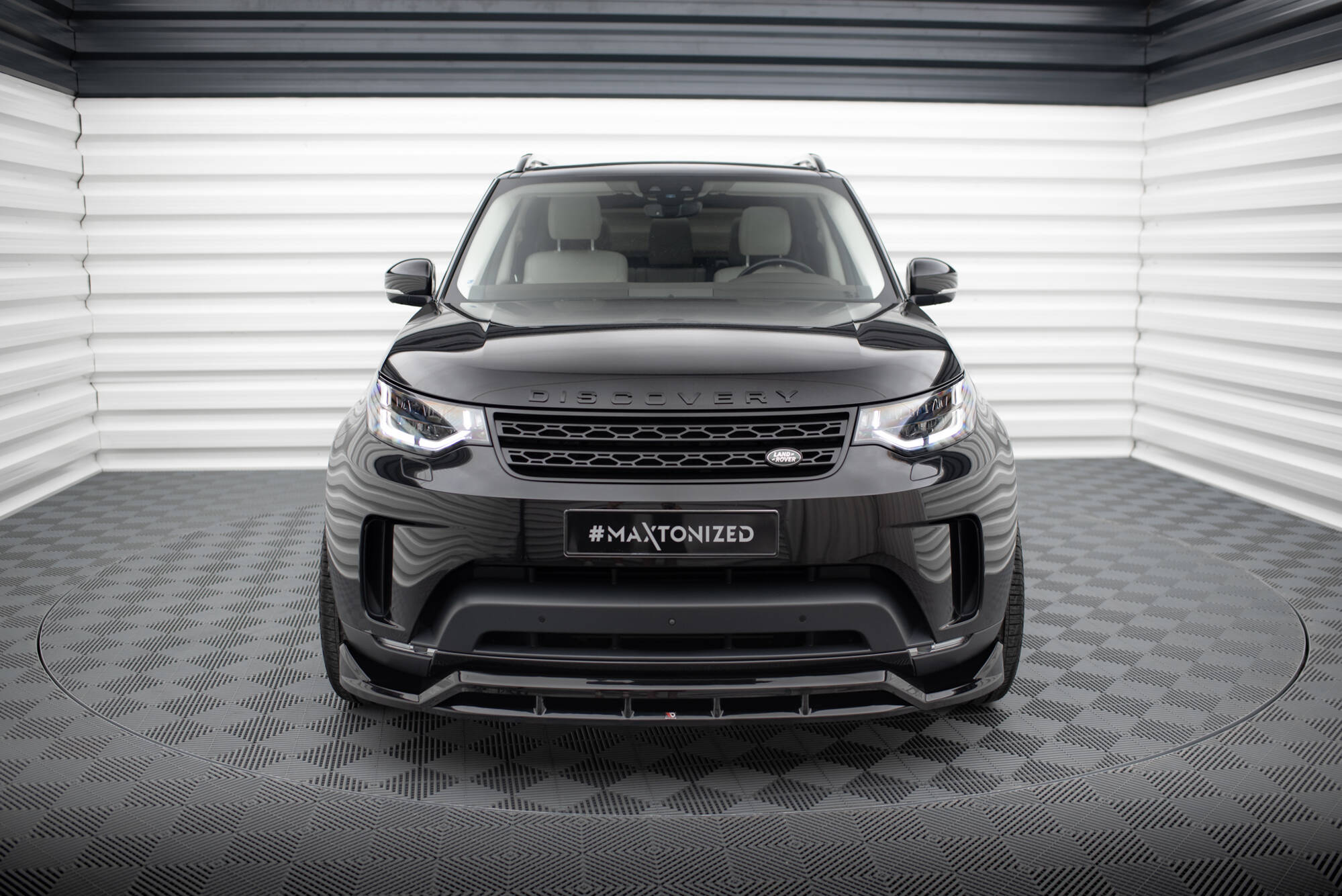 Sarja Land Rover Discovery HSE MK5