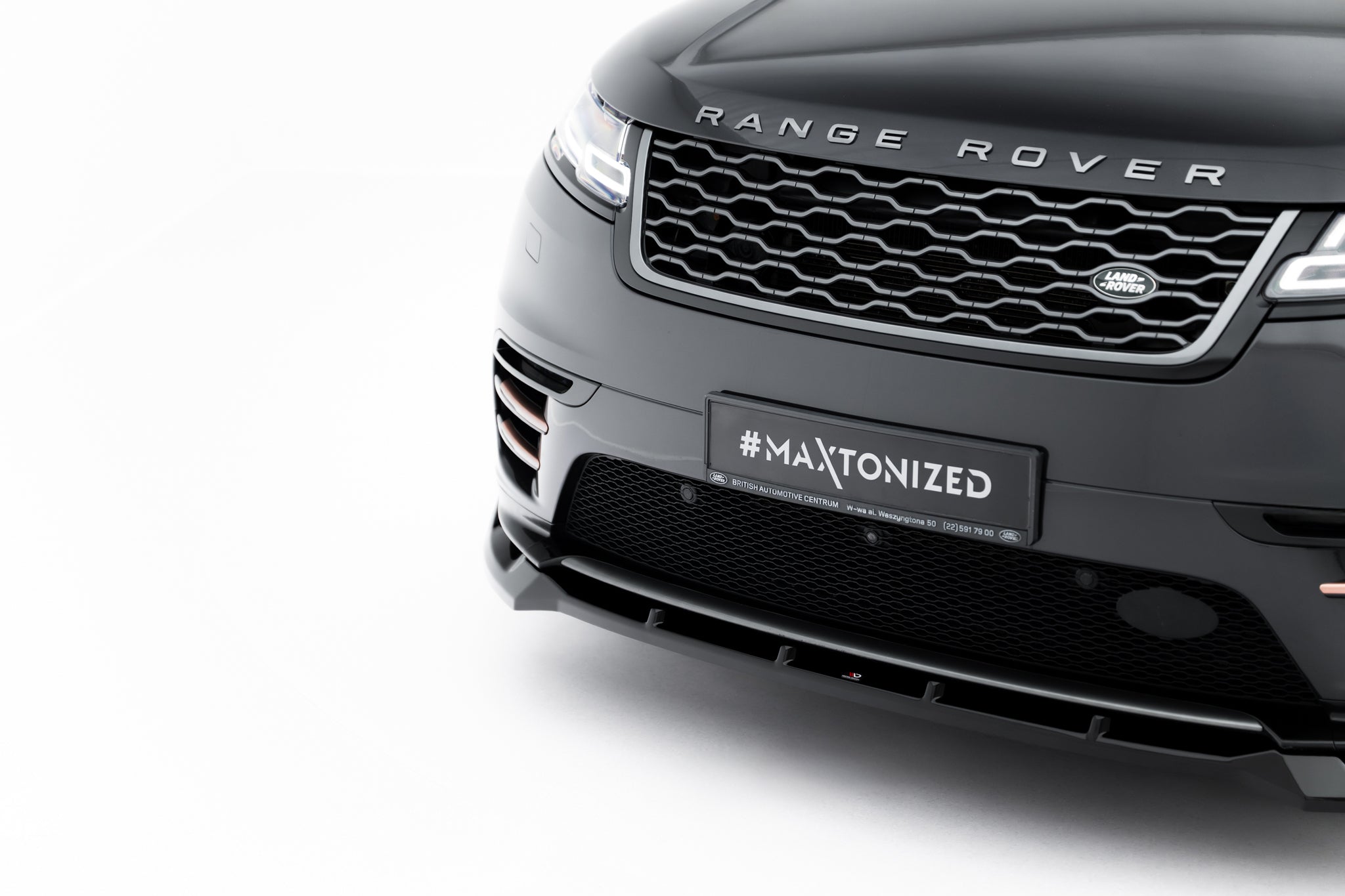 Jakosarja Land Rover Range Rover Velar R-Dynamic mk1 (sarja ei ole yhteensopiva vetokoukun kanssa)