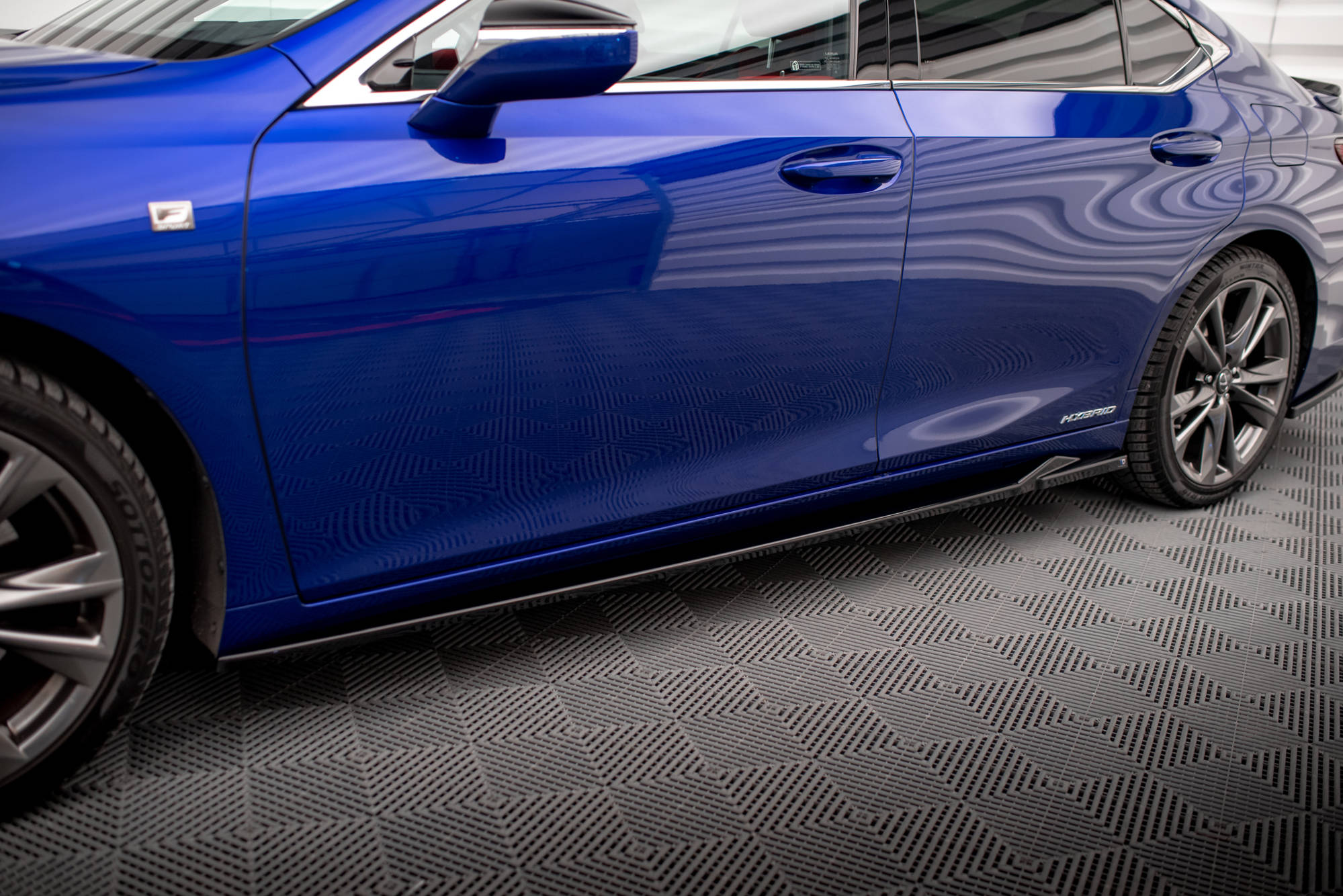Set of splitters lexus es f sport mk7