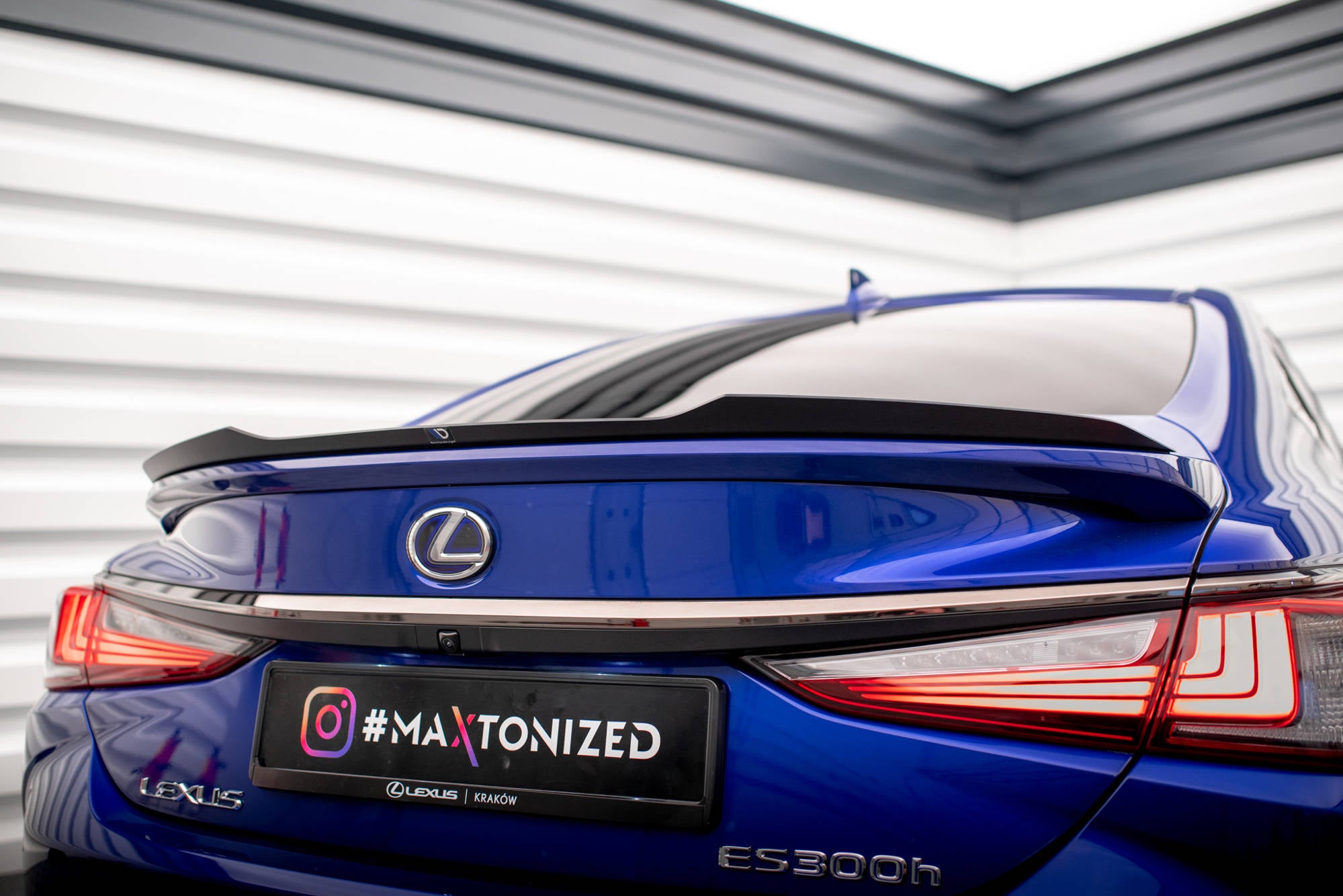 Set of splitters lexus es f sport mk7