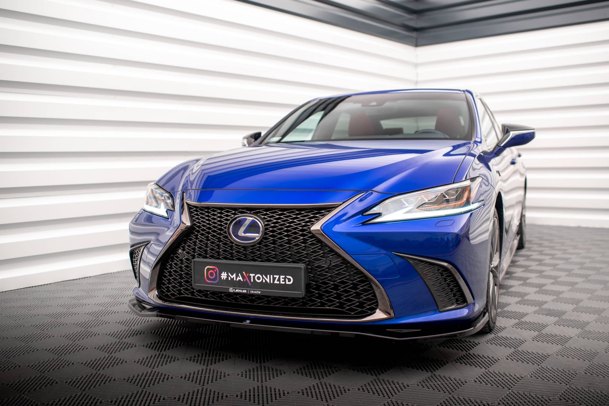 Set of splitters lexus es f sport mk7