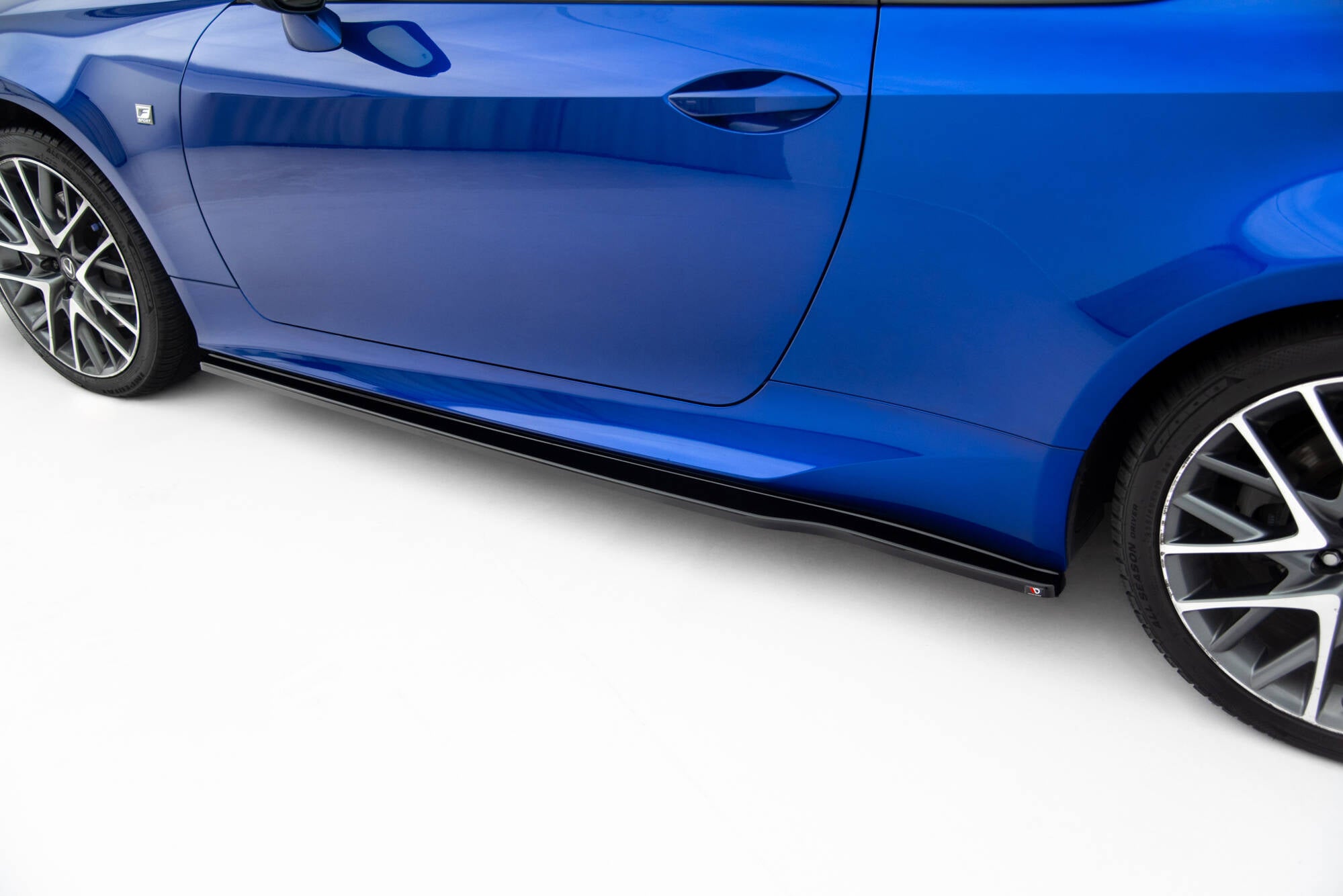 Sarja jakajaryhmä Lexus RC MK1