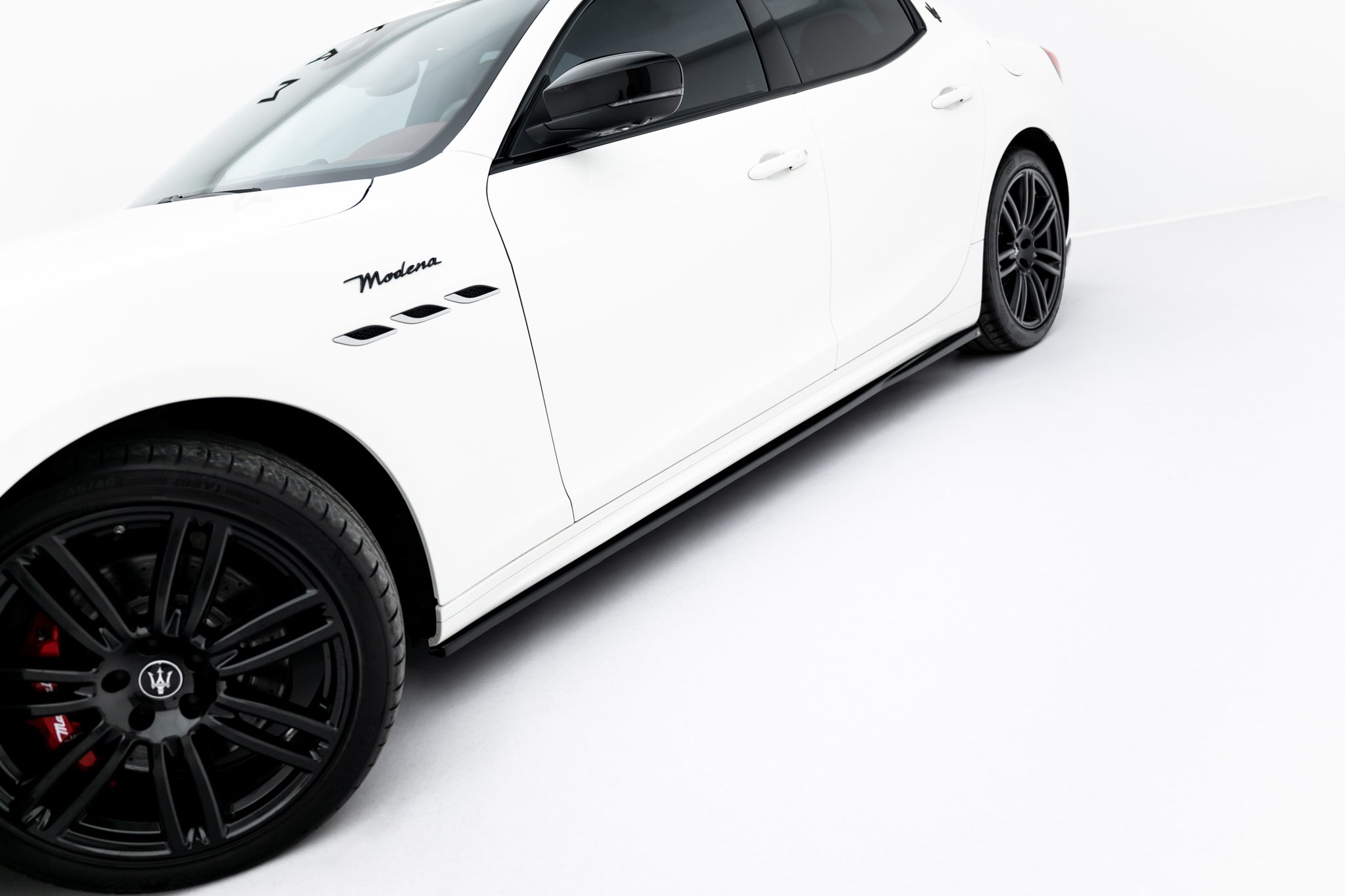 Maserati Ghibli Modena mk3 faceliftin splitterisarja