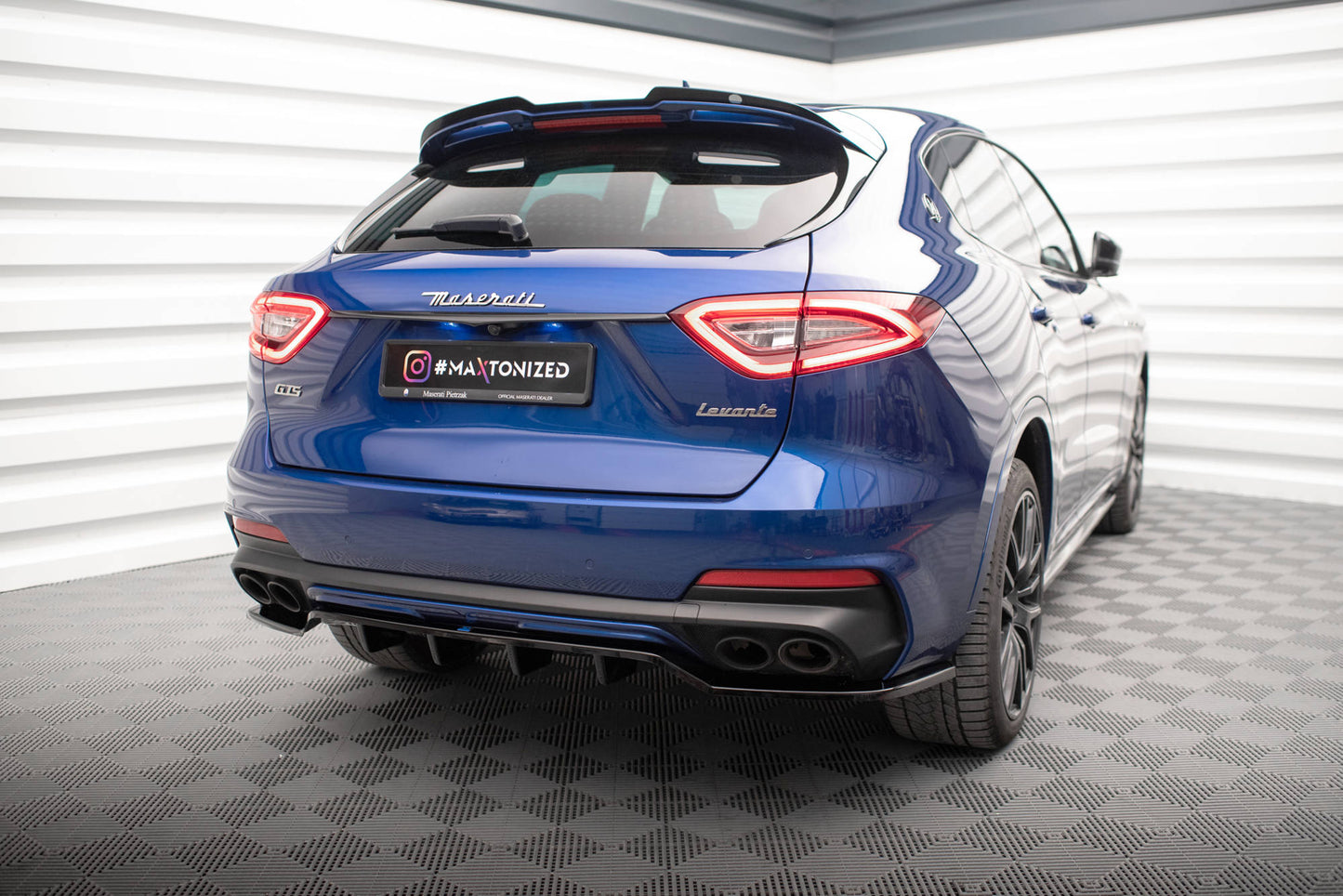 Set of splitters maserati levante gts mk1