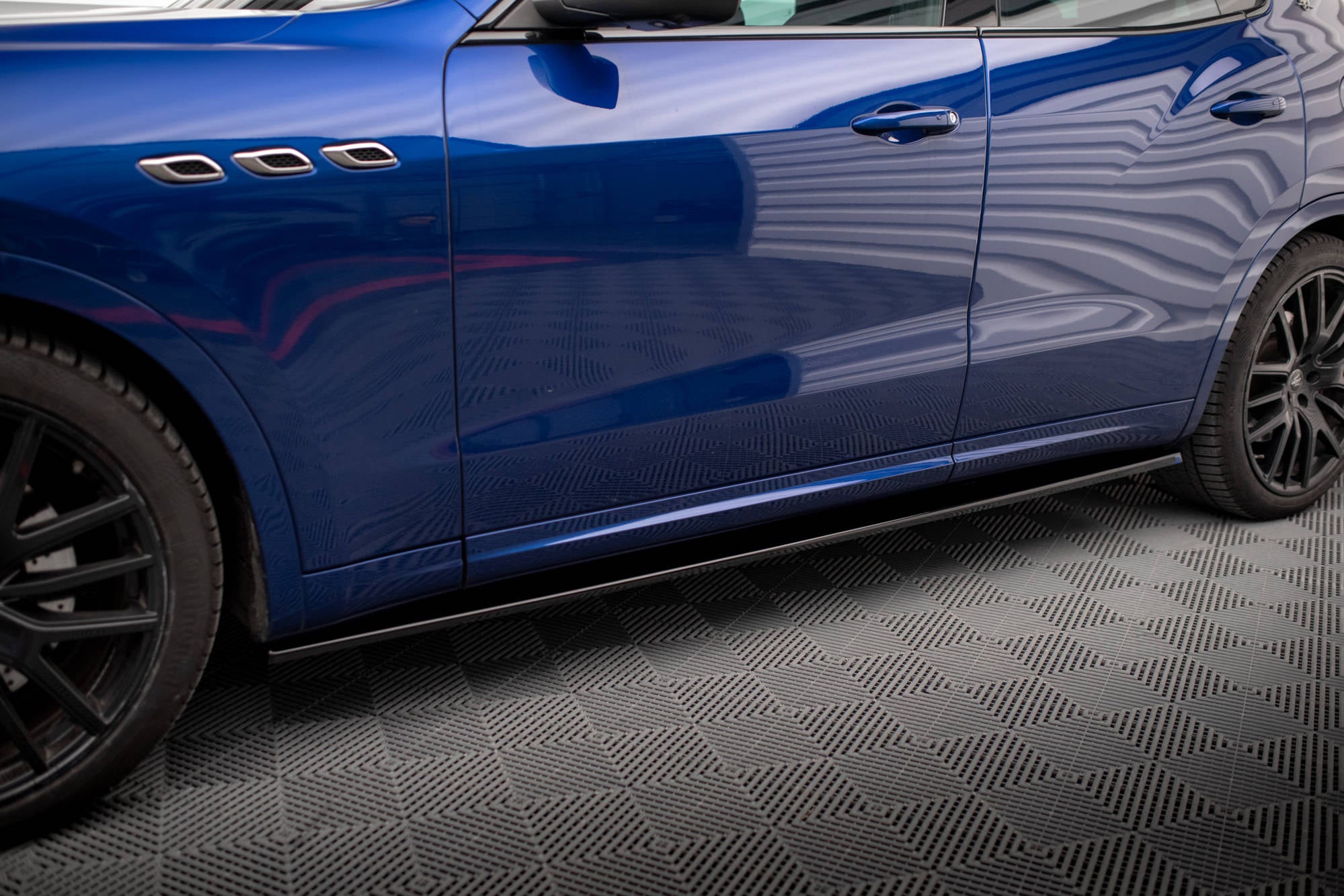Set of splitters maserati levante gts mk1
