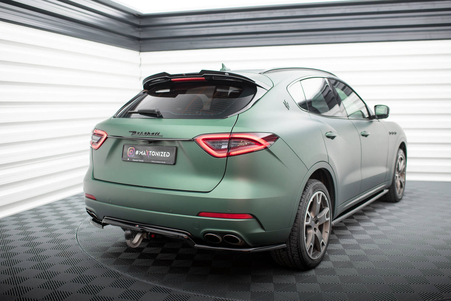 Set of splitters maserati levante mk1