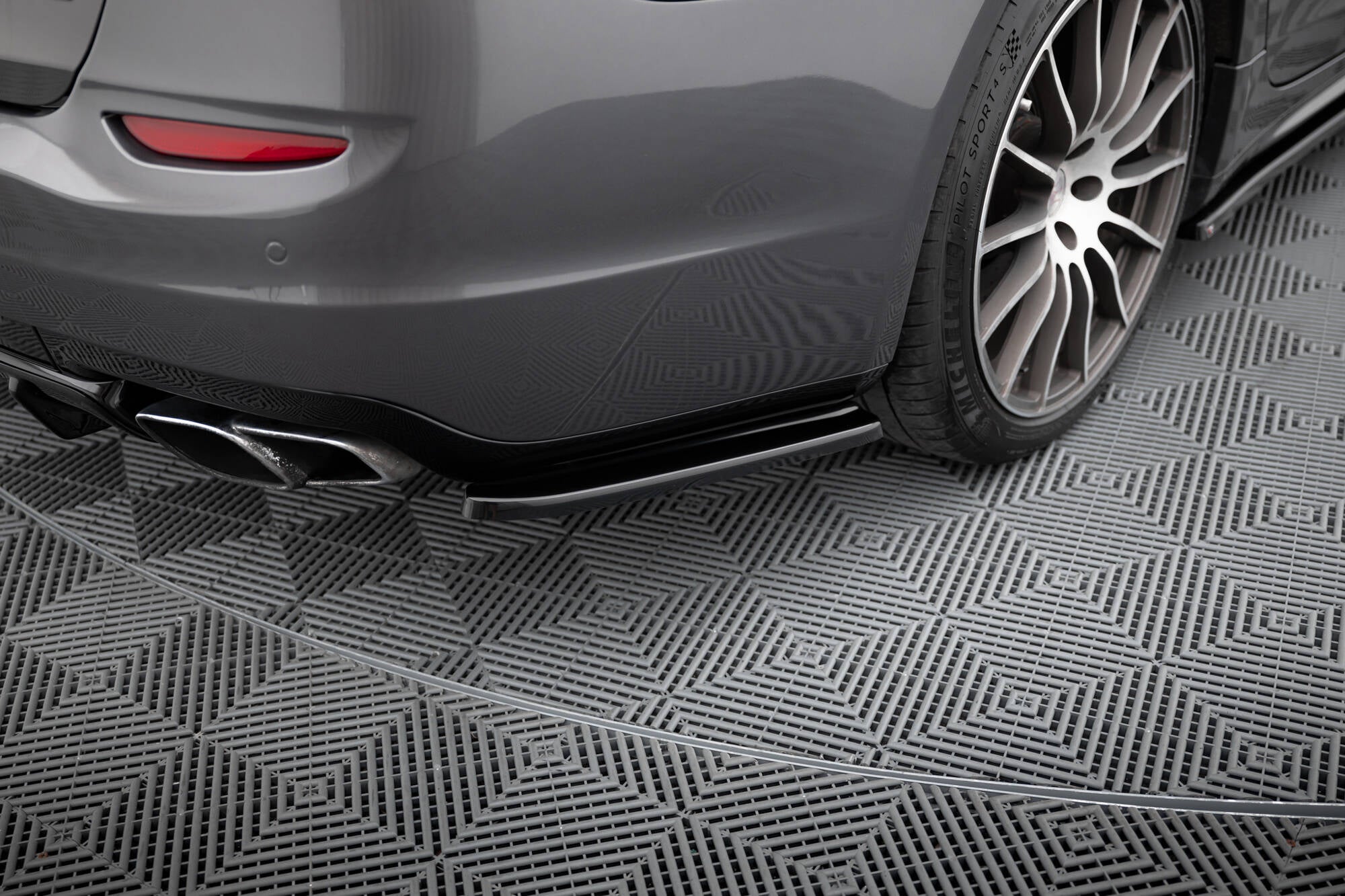 Set of splitters maserati quattroporte mk6