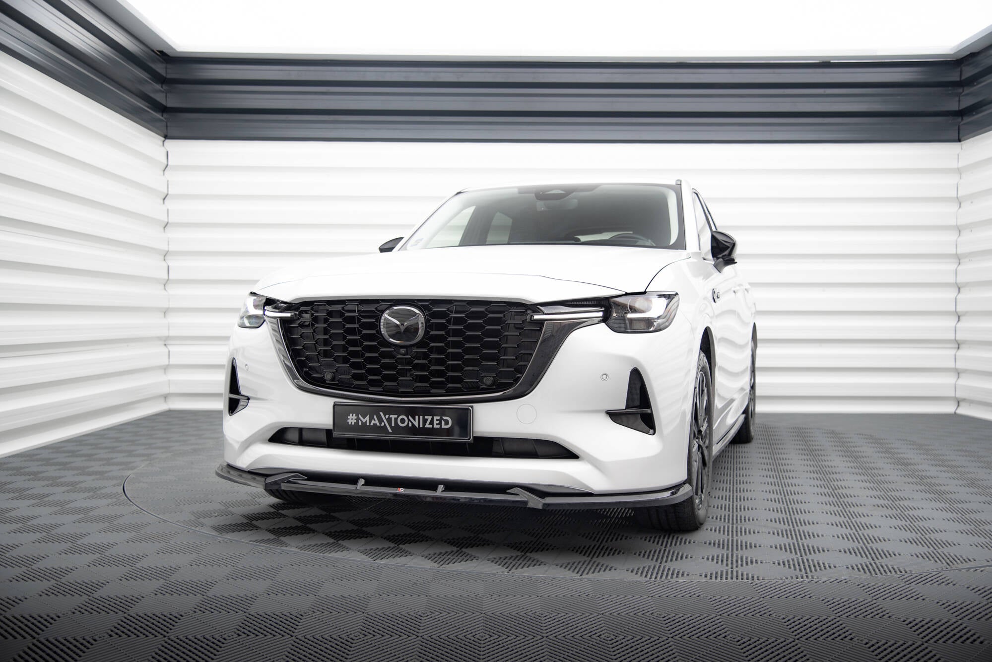 Sarja jakajamerkki Mazda CX-60 MK1