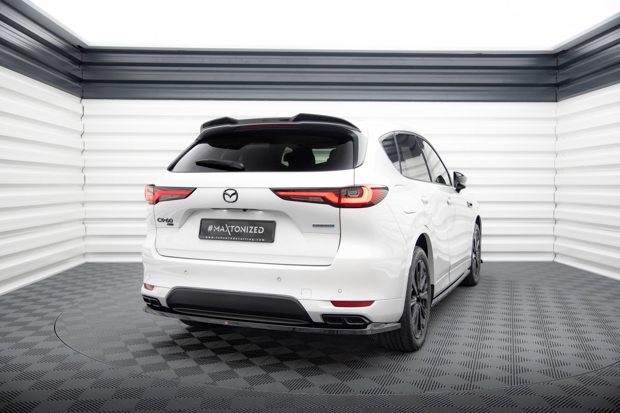 Sarja jakajamerkki Mazda CX-60 MK1