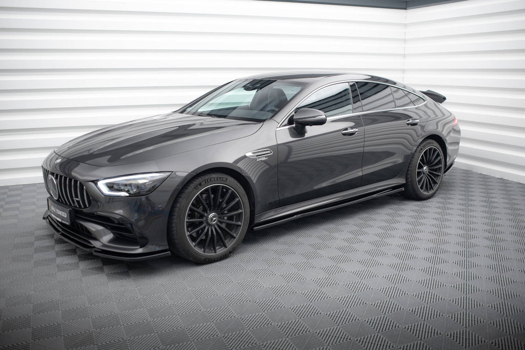 Sarja Mercedes-AMG GT 53 4 -oven kupeus