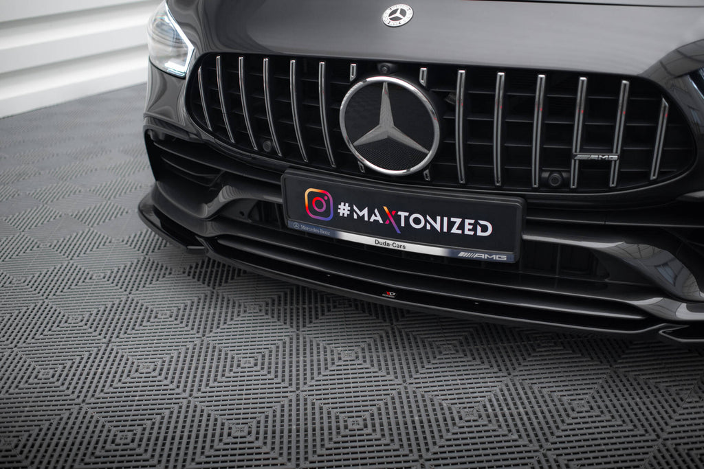 Sarja Mercedes-AMG GT 53 4 -oven kupeus
